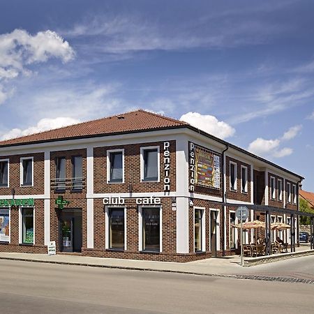 Penzion Club Skalica Luaran gambar