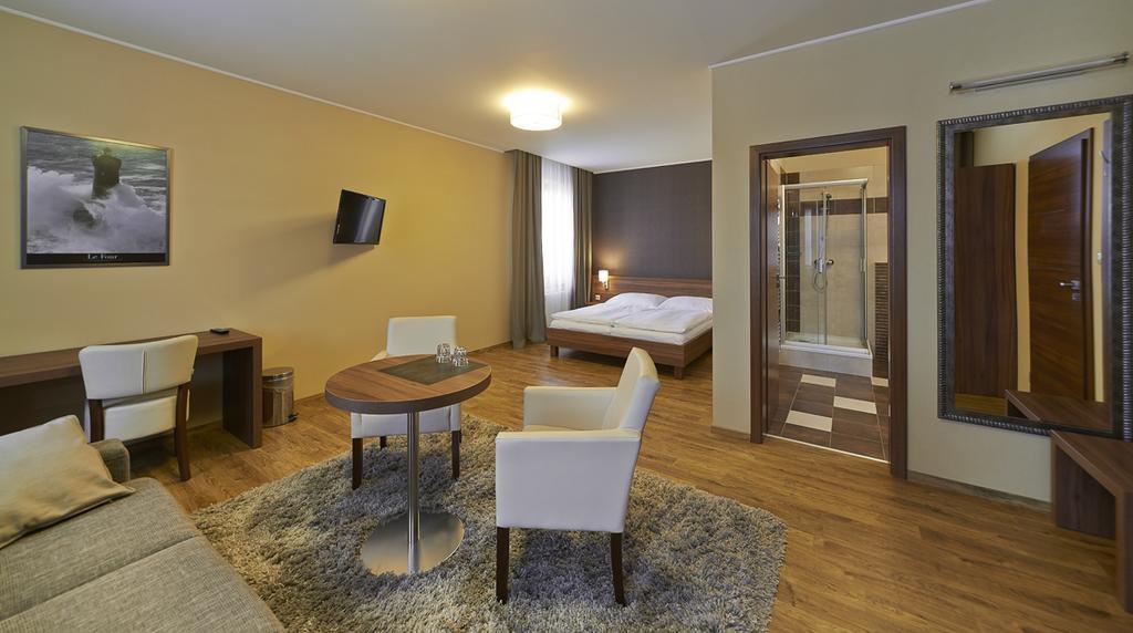 Penzion Club Skalica Luaran gambar