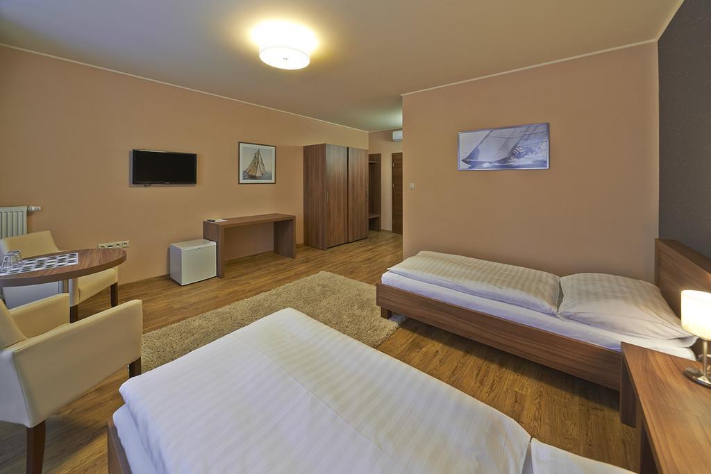 Penzion Club Skalica Luaran gambar